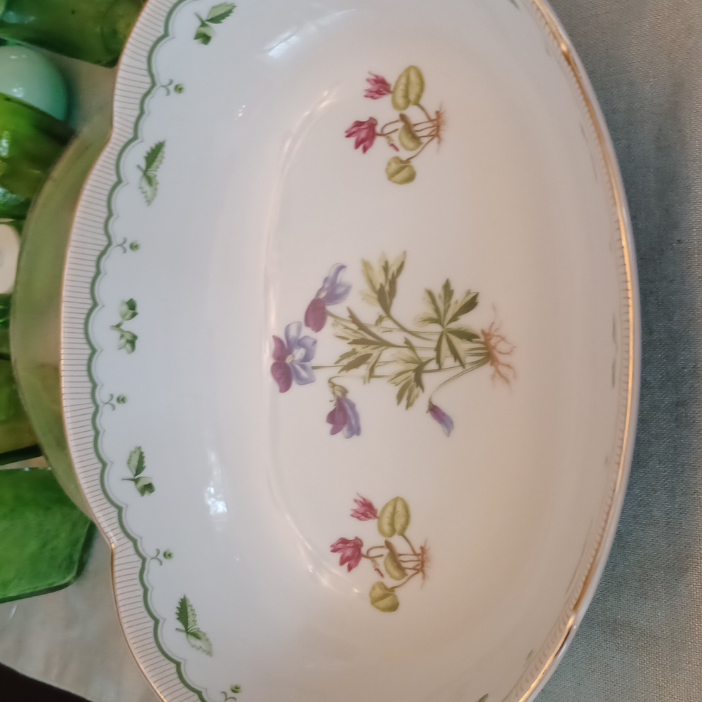 💚Victorian Garden by Georges Briard Oval Serving Bowl **as is**